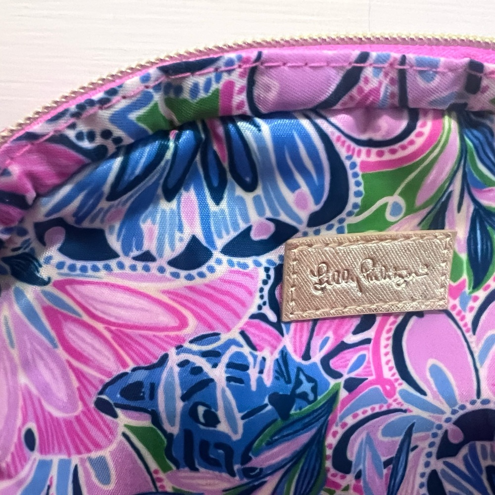 Lilly Pulitzer Pink Floral Print Crossbody Bag with Hot Pink Strap - Picture 3 of 5
